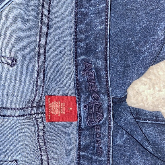 Arizona Jeans Jeggings size 5 Dark blue denim. Lightly distressed. Stretchy - Picture 8 of 10